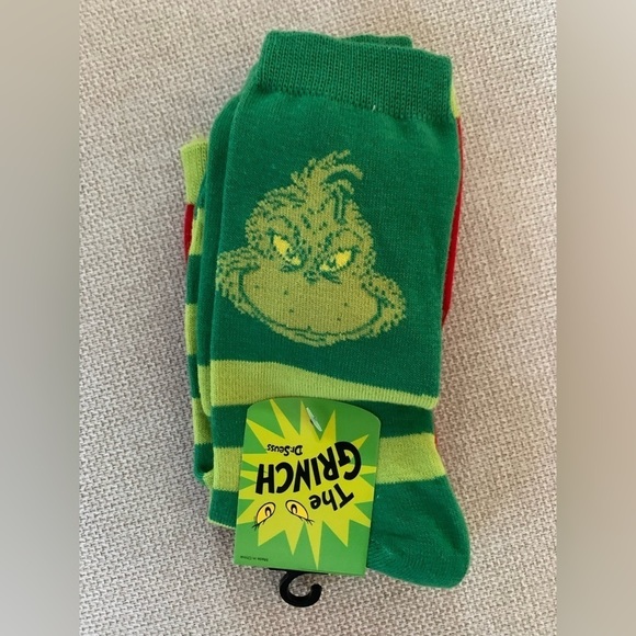 Dr. Seuss The Grinch 2 Pairs Casual Socks - Picture 8 of 9
